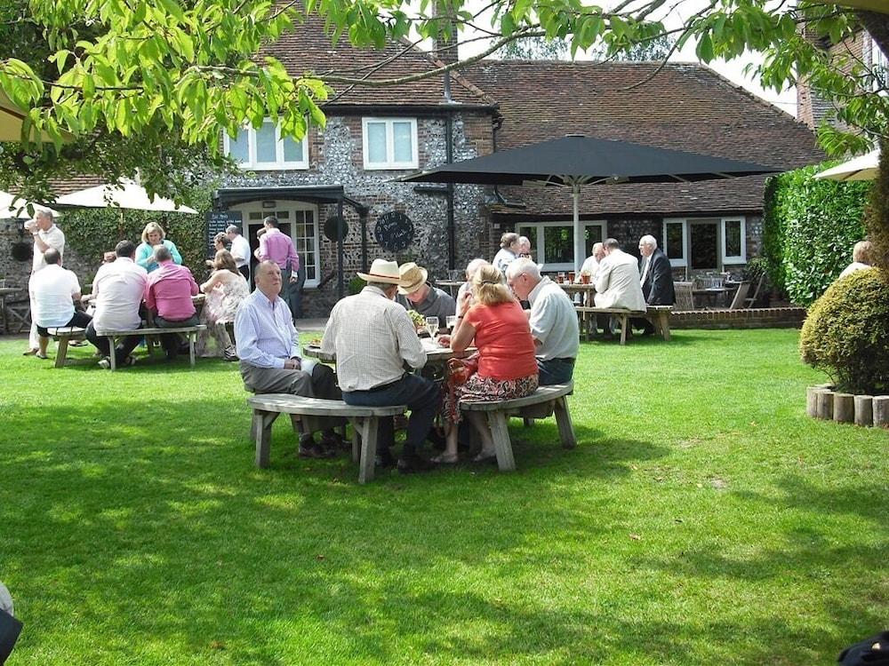 Hotel The Fox Goes Free Chichester Esterno foto